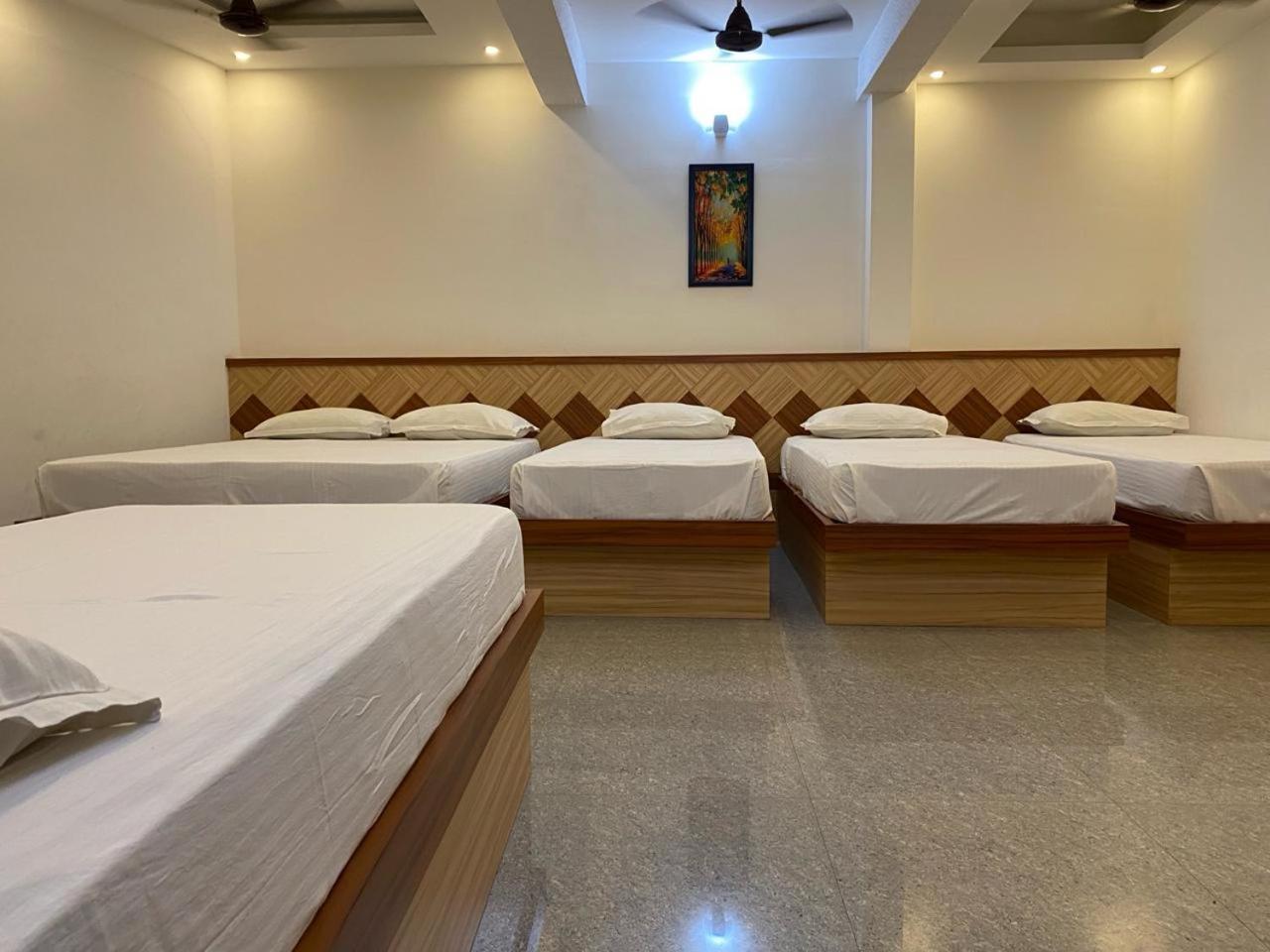Vismaya Tower Guruvāyūr Extérieur photo
